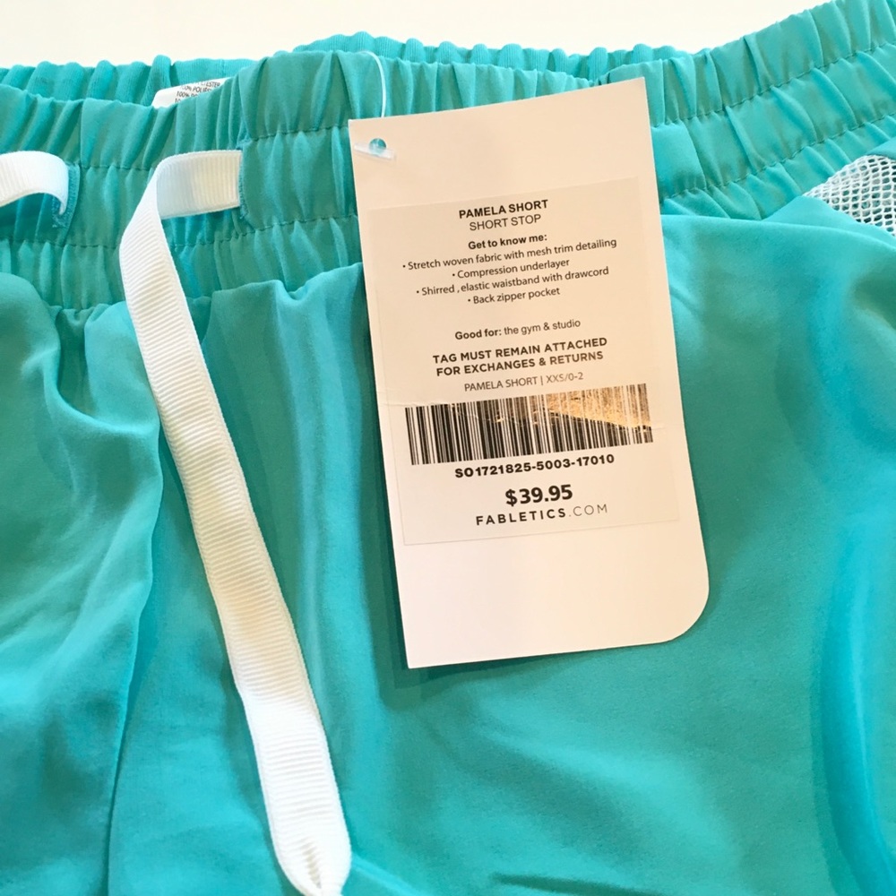 Fabletics Pamela Short - Picture 6 of 10